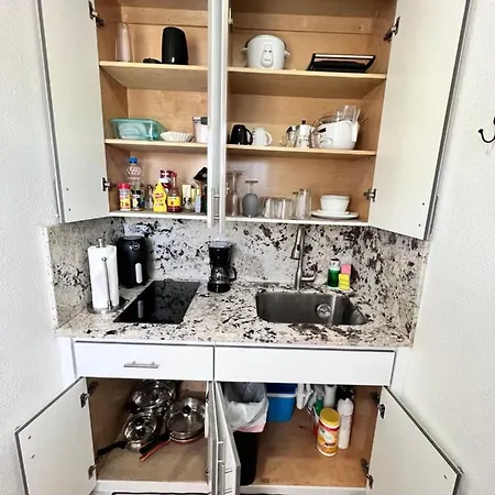 Stylish Studio Apartment By Miami International Airport Exterior foto